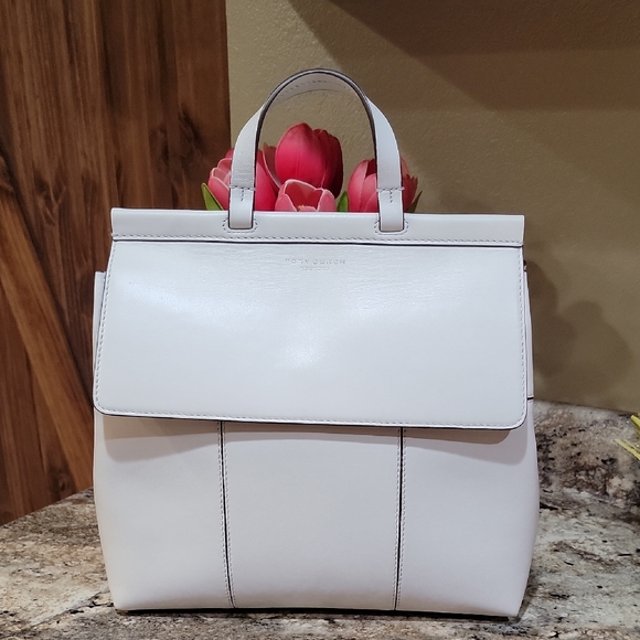Tory Burch Handbags - Tory Burch EUC Elegant White Backpack Handbag